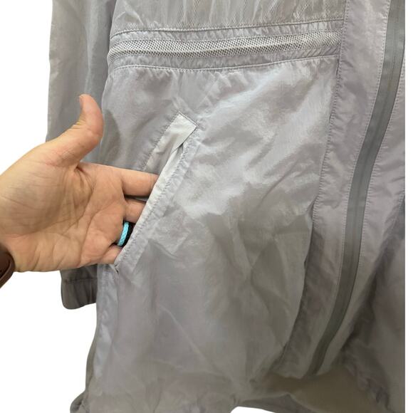 Lululemon In The Clear Hooded Jacket Silver Lilac Size 6 Lightweight Zip Front - Picture 3 of 9